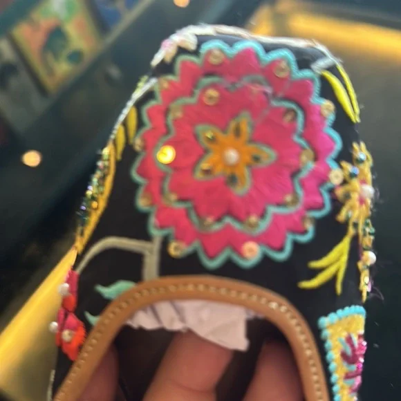 NWT Gorgeous Hand made Pure Leather Mojaris with beautiful embroidery! Size 38 - Picture 8 of 14